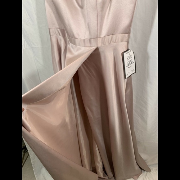 NWT $259 Xscape Off the Shoulder Satin Gown in Beige Pink [SZ‎ 14 ] - Picture 7 of 12